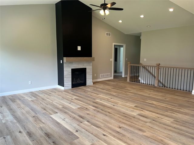 1415 Legend Drive, Tiffin, IA 52340
