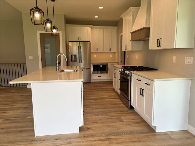 1415 Legend Drive, Tiffin, IA 52340