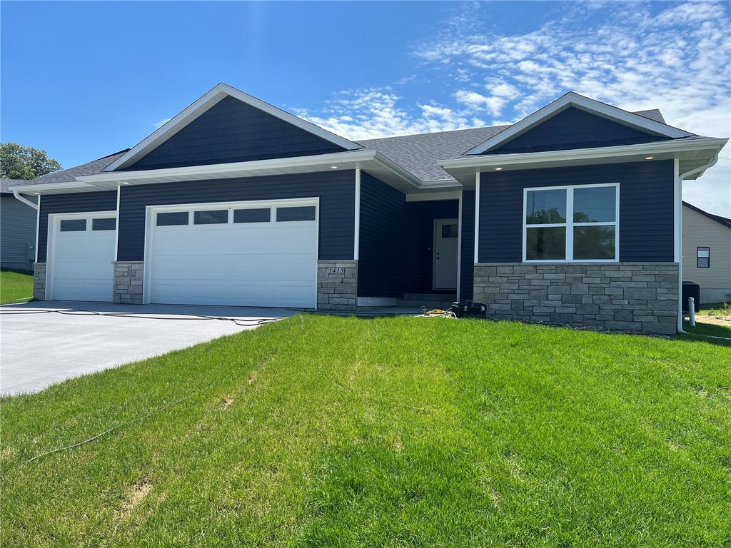 1415 Legend Drive, Tiffin, IA 52340
