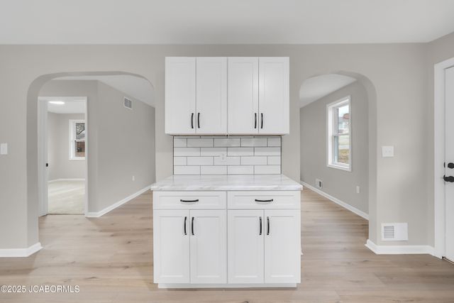 321 ARDEN DRIVE, Jefferson City, MO 65109