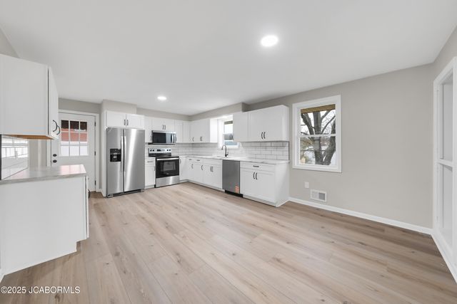 321 ARDEN DRIVE, Jefferson City, MO 65109