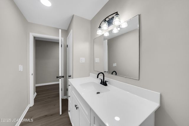 321 ARDEN DRIVE, Jefferson City, MO 65109