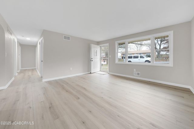 321 ARDEN DRIVE, Jefferson City, MO 65109