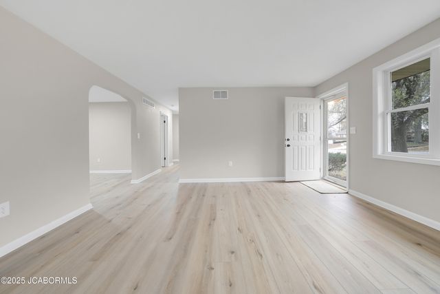 321 ARDEN DRIVE, Jefferson City, MO 65109