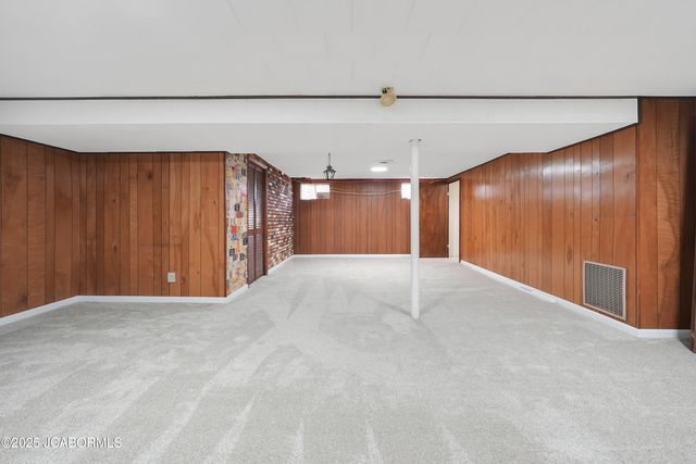 321 ARDEN DRIVE, Jefferson City, MO 65109