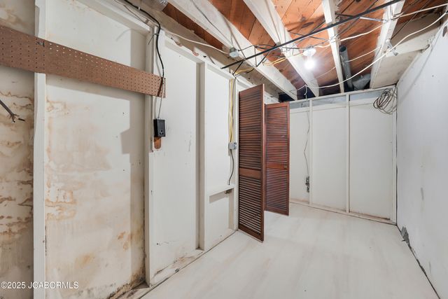 321 ARDEN DRIVE, Jefferson City, MO 65109