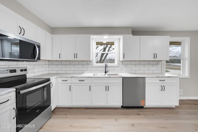 321 ARDEN DRIVE, Jefferson City, MO 65109