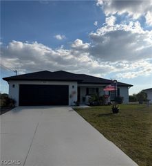 2834 NW 7th ST, Cape Coral, FL 33993