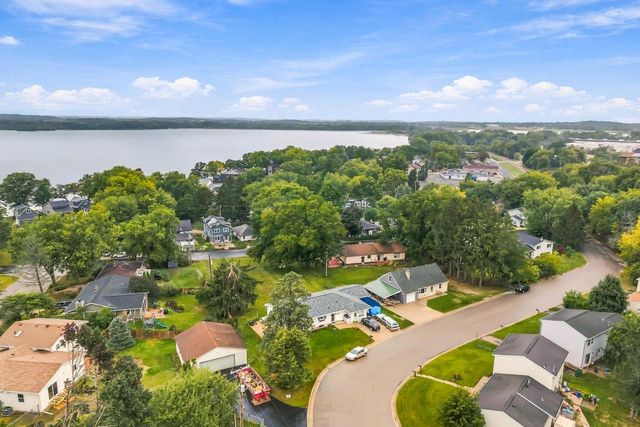 5216 Erling AVENUE, Mc Farland, WI 53558