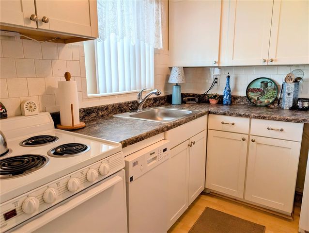 1830 RESTFUL DRIVE M-33, Bradenton, FL 34207