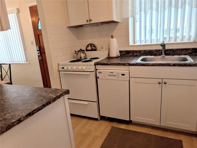 1830 RESTFUL DRIVE M-33, Bradenton, FL 34207