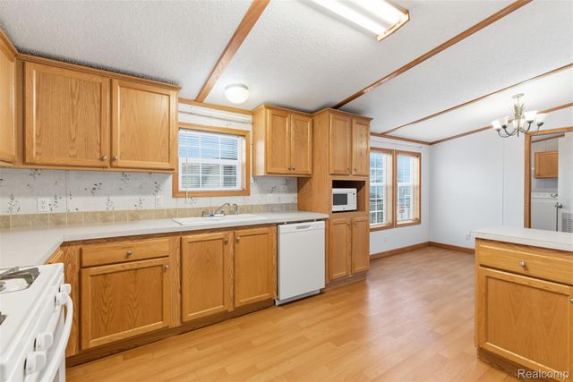 3710 Elm Ct., Brandon Charter Township, MI 48348