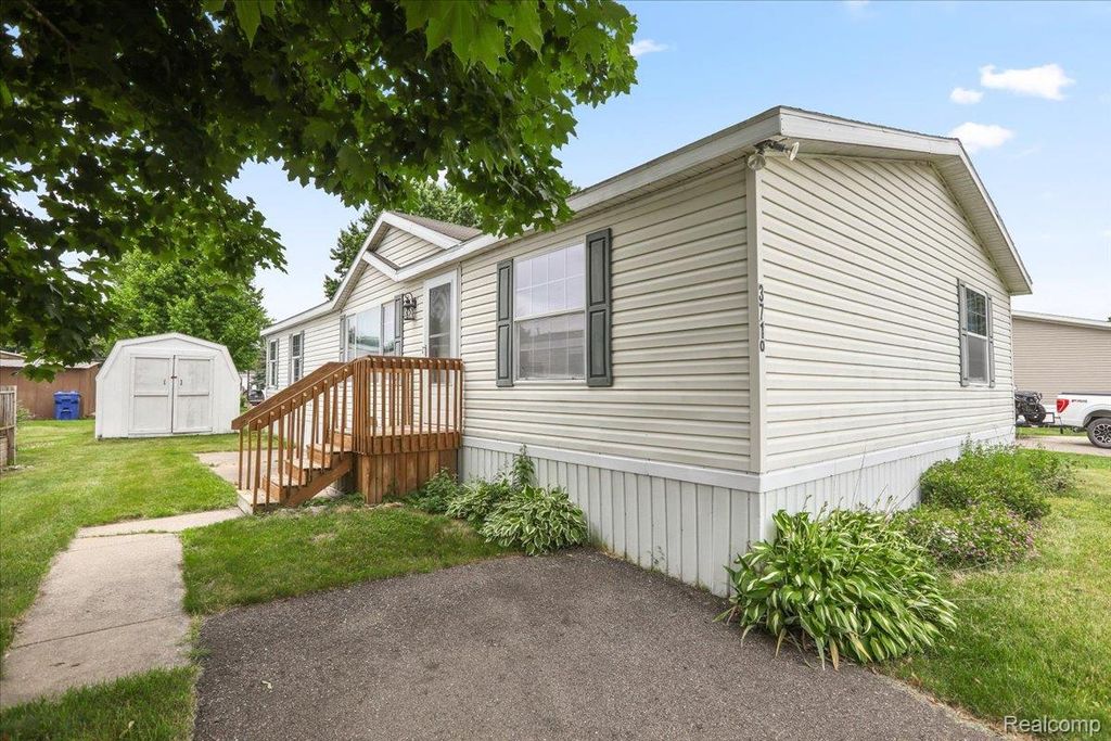 3710 Elm Ct., Brandon Charter Township, MI 48348