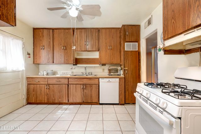 2531 COPPER Avenue, El Paso, TX 79930