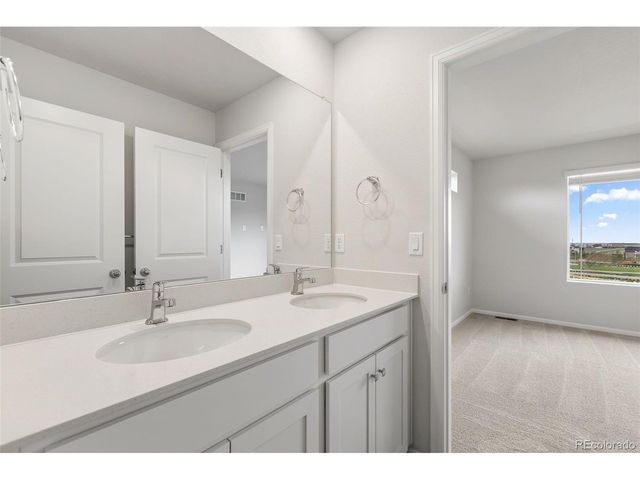 24226 E 53rd Dr, Aurora, CO 80019