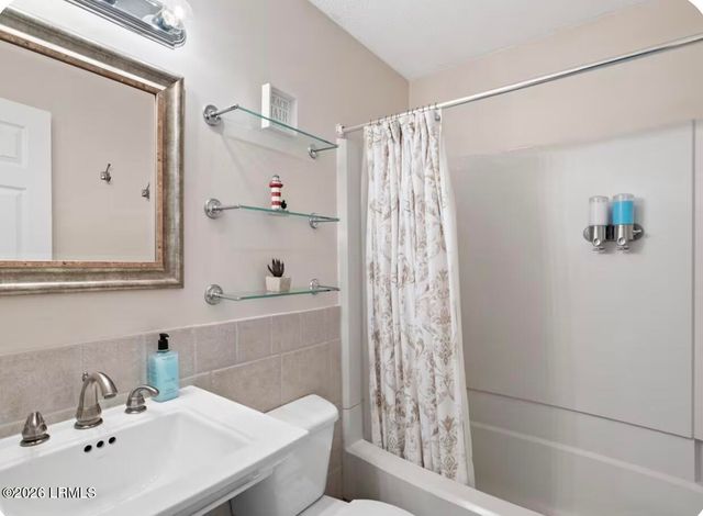 45 Folly Field Rd Apt 5A, Hilton Head Island, SC 29928