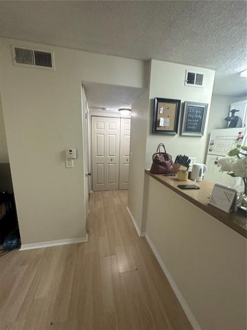 10024 STRAFFORD OAK COURT 803, Tampa, FL 33624