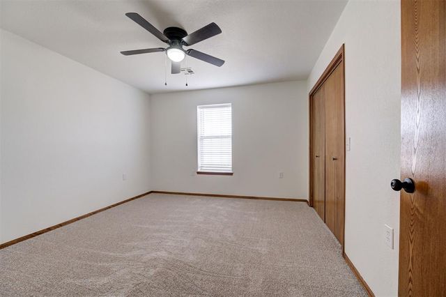 12501 SW 40th Street, Yukon, OK 73099