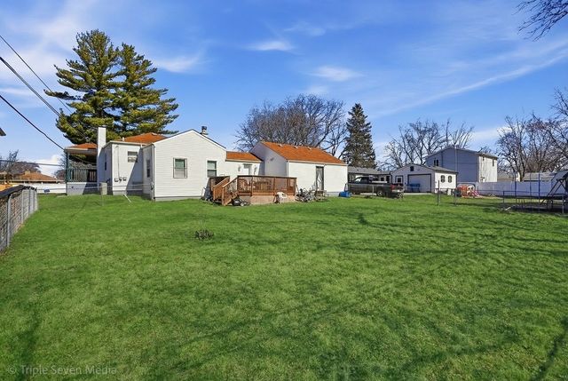 2357 Caton Farm Road, Crest Hill, IL 60403