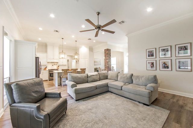 119 Pleasant Ridge Ct, Houma, LA 70364