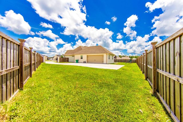 119 Pleasant Ridge Ct, Houma, LA 70364