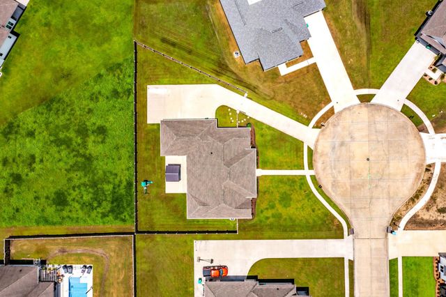 119 Pleasant Ridge Ct, Houma, LA 70364