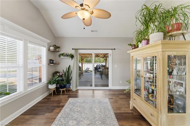 106 Arrow Head LN, Moyock, NC 27958