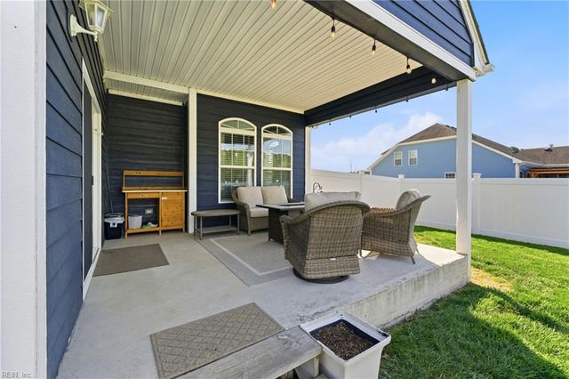 106 Arrow Head LN, Moyock, NC 27958