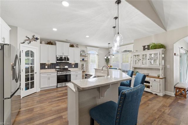 106 Arrow Head LN, Moyock, NC 27958