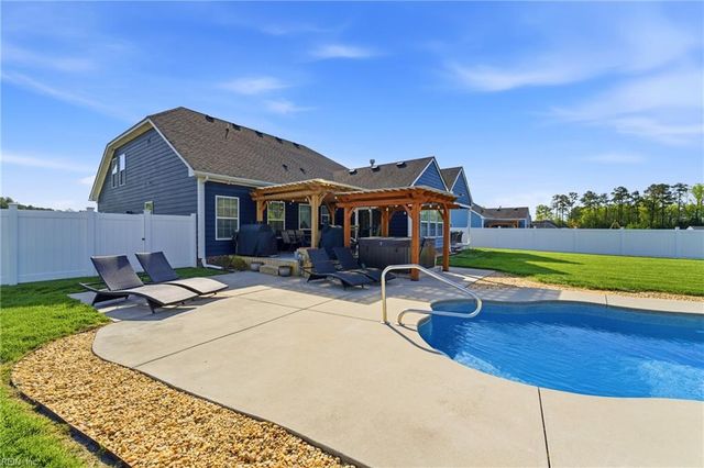 106 Arrow Head LN, Moyock, NC 27958