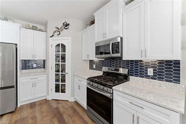 106 Arrow Head LN, Moyock, NC 27958