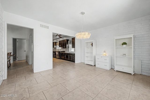 7335 N 11TH Street, Phoenix, AZ 85020