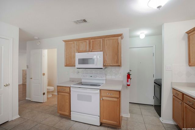 6018 Wood Bayou, San Antonio, TX 78249