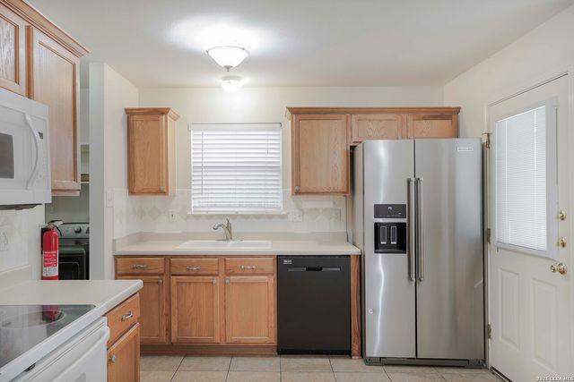 6018 Wood Bayou, San Antonio, TX 78249