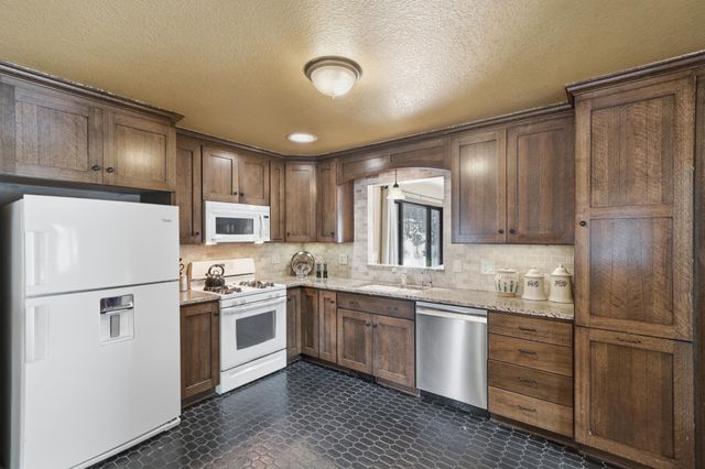 5645 Grant Lorenz Road, Shorewood, MN 55331