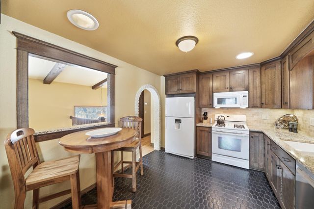 5645 Grant Lorenz Road, Shorewood, MN 55331