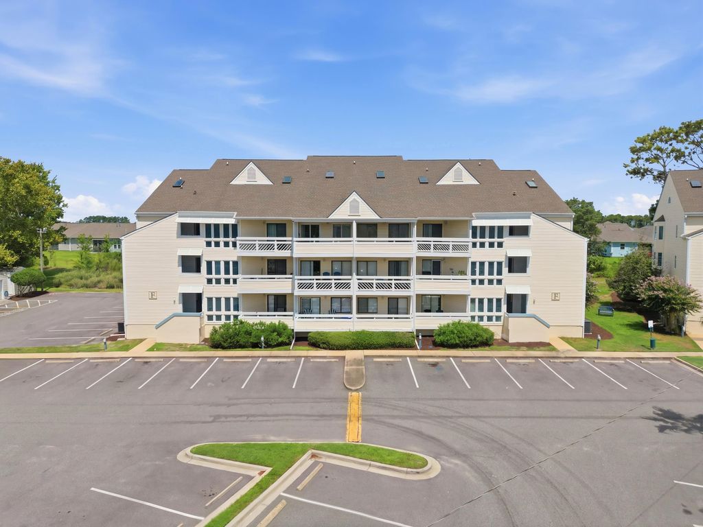 1100 Possum Trot Rd Apt F211, North Myrtle Beach, SC 29582 — exterior