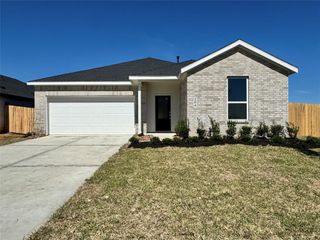 419 Robin Street, Angleton, TX 77515
