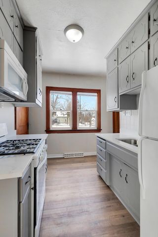 1302 Reaney Avenue, Saint Paul, MN 55106