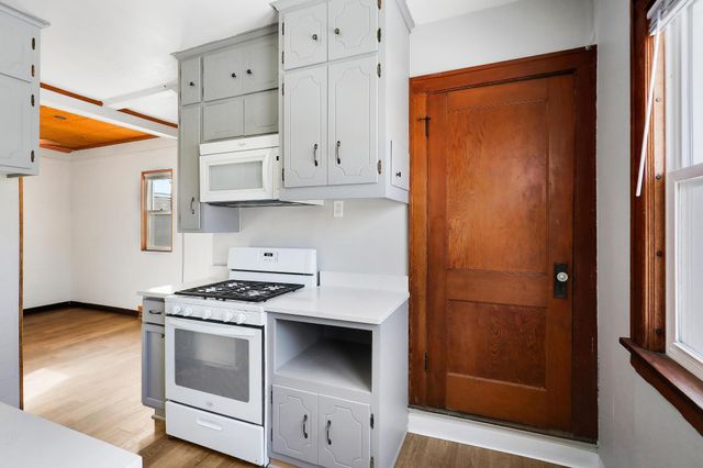 1302 Reaney Avenue, Saint Paul, MN 55106