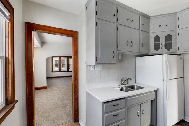 1302 Reaney Avenue, Saint Paul, MN 55106