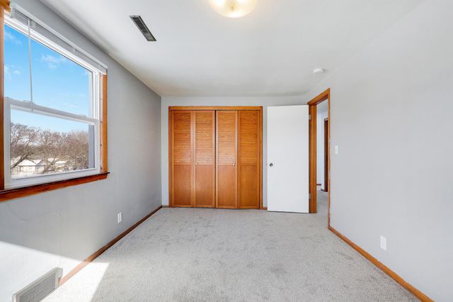 1302 Reaney Avenue, Saint Paul, MN 55106