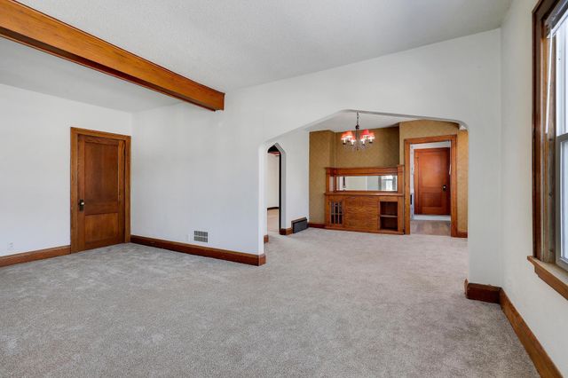 1302 Reaney Avenue, Saint Paul, MN 55106