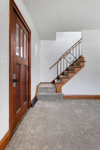 1302 Reaney Avenue, Saint Paul, MN 55106
