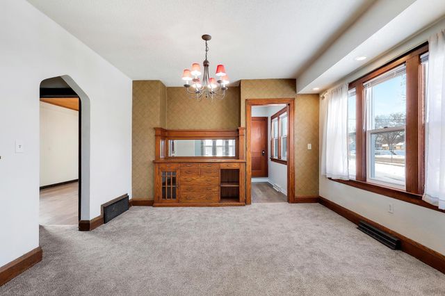 1302 Reaney Avenue, Saint Paul, MN 55106