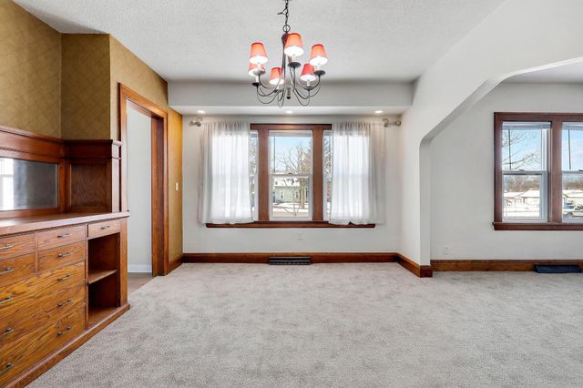 1302 Reaney Avenue, Saint Paul, MN 55106