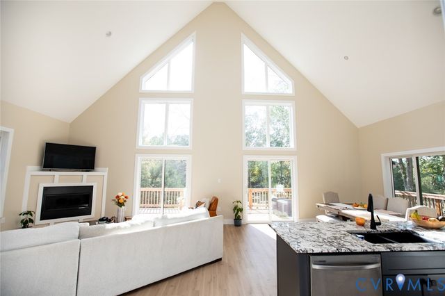 1219 Schultz Mill Rd, Meherrin, VA 23954