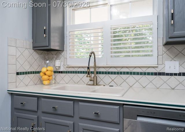 19337 Mandarin Drive, Roseville, MI 48066