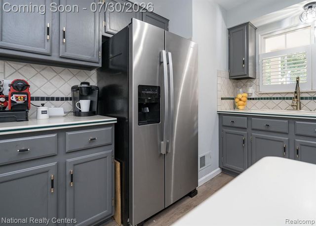 19337 Mandarin Drive, Roseville, MI 48066