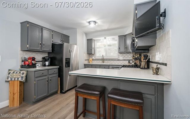 19337 Mandarin Drive, Roseville, MI 48066
